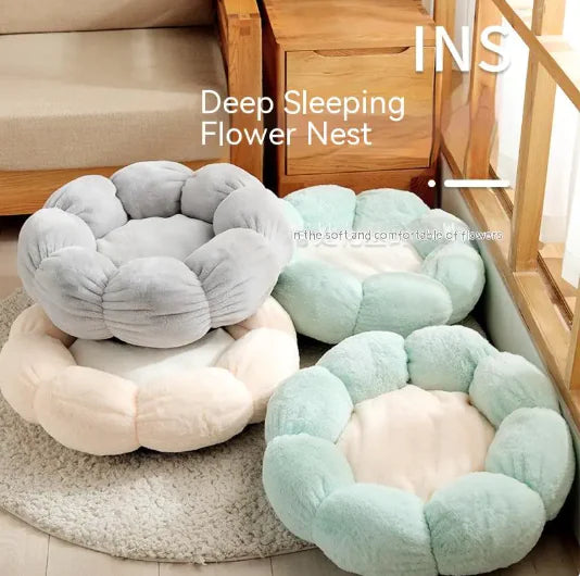 Plush Flower Pet Bed